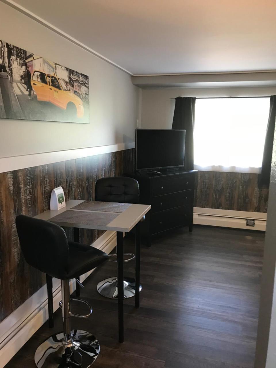 100 Mile House 94 Motel & Rv Park מראה חיצוני תמונה